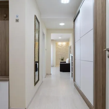Sineva - Perfect Location And Amazing View Apartment